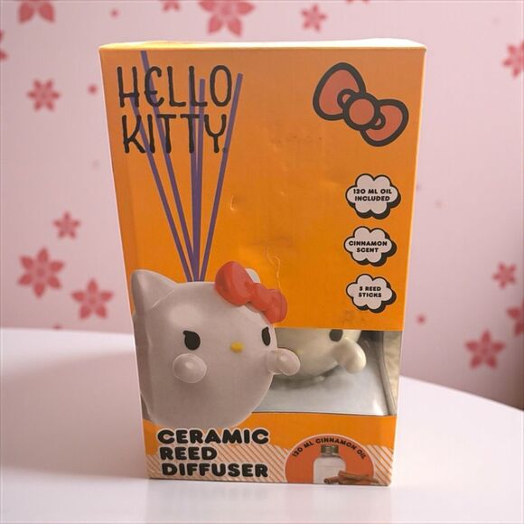 Hello Kitty Ceramic Reed Diffuser  Ghost Kitty Cinnamon Scent New In Box Sealed - Picture 1 of 6